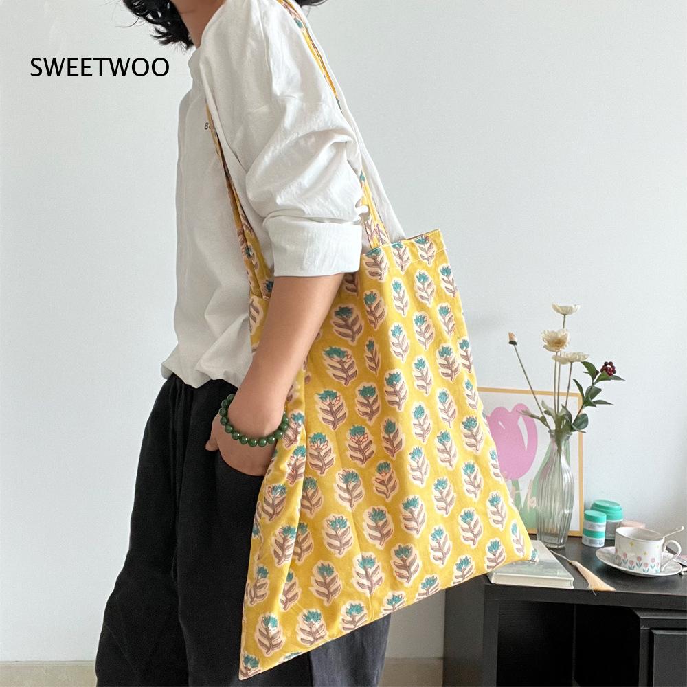 Women Bags India - 파스텔 플랜트 프린트 소프트 우븐 백