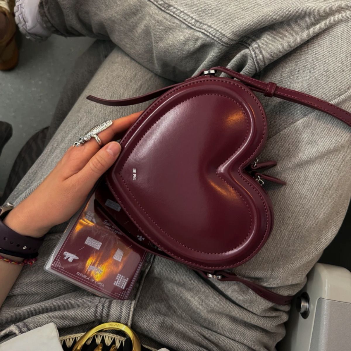 JWPEI 하트 모양 크로스백, 달콤하고 멋진 입체형  - Women Bags Jw Pei 리뷰 및 가격