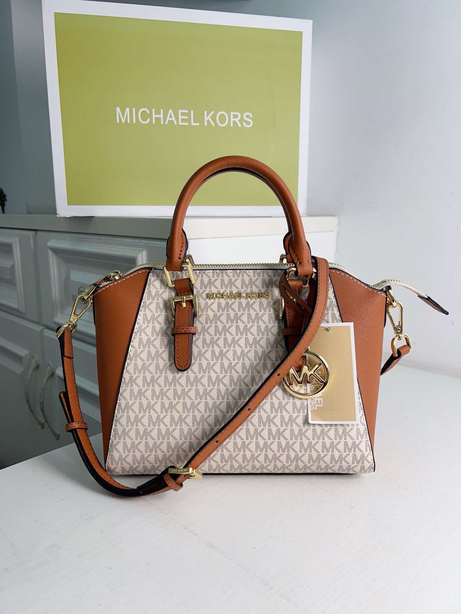 새로운 마이클 코어스 여성용 대용량 핸드백, 고품질 가 - Women'S Bags Michael Kors 리뷰 및 가격