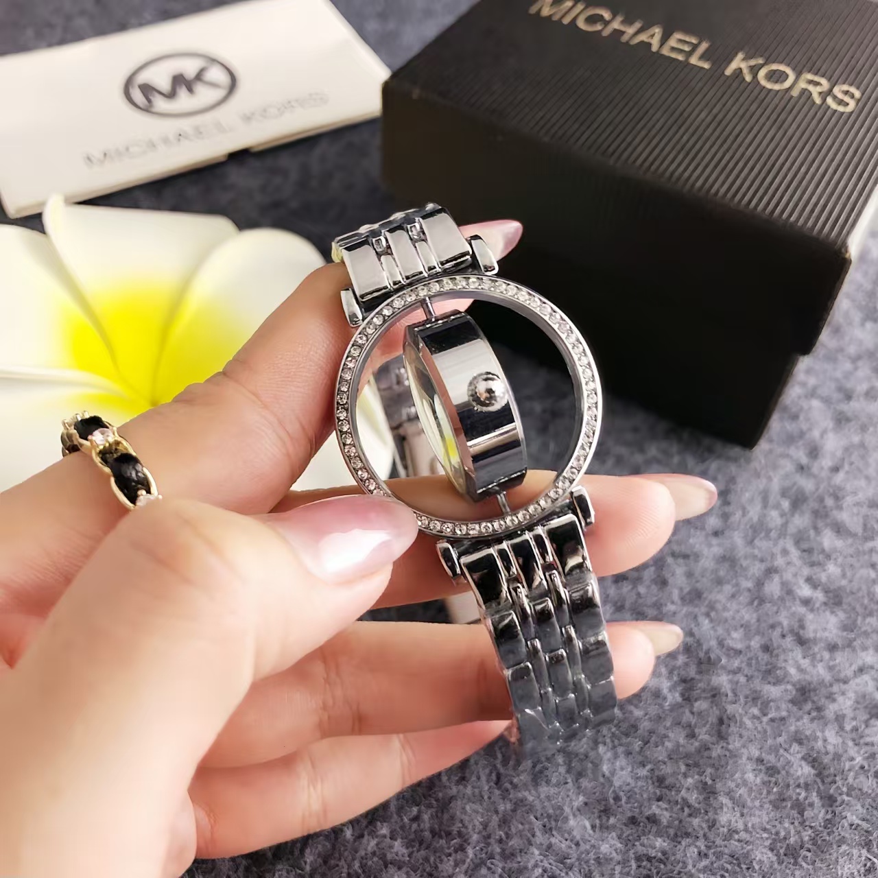 마이클 코어스 여성용 다이아몬드 장식 시계 가방, 속이 - Women'S Bags Michael Kors 리뷰 및 가격